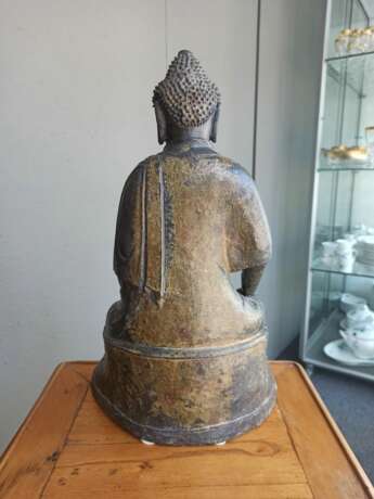 Bronze des Buddha Shakyamuni im Meditationssitz - photo 4