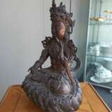 Feine Bronze des Guanyin auf einem Lotos sitzend dargestellt - photo 5