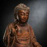 Buddha Shakyamuni aus Holz mit Lackauflage und Vergoldung - Foto 3