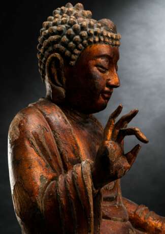 Buddha Shakyamuni aus Holz mit Lackauflage und Vergoldung - Foto 4