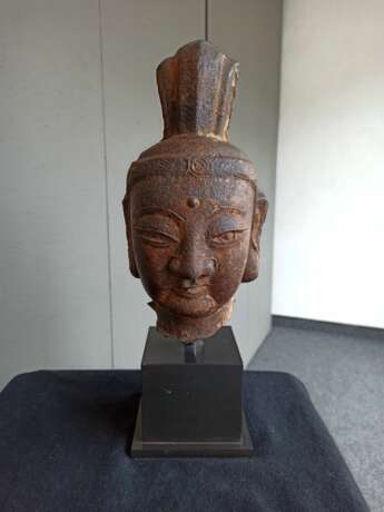 Kopf des Guanyin aus Gusseisen - photo 2