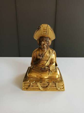 Feine und seltene feuervergoldete Bronze des Changkya Rolpai Dorje - Foto 4