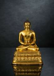 Feine feuervergoldete Bronze des Buddha Shakyamuni auf einem Lotos im Zanabazar-Stil