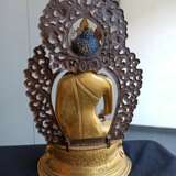 Feine feuervergoldete Bronze des Buddha auf einem Lotos - Foto 7