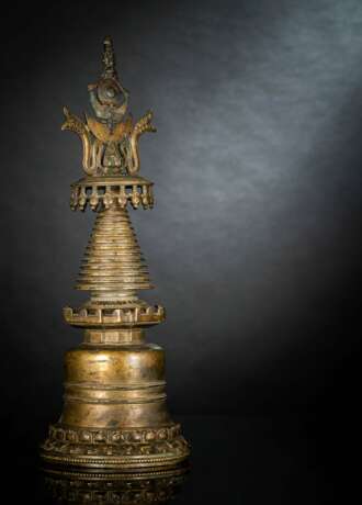 Seltener großer Stupa aus Bronze - photo 3