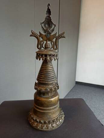 Seltener großer Stupa aus Bronze - Foto 6