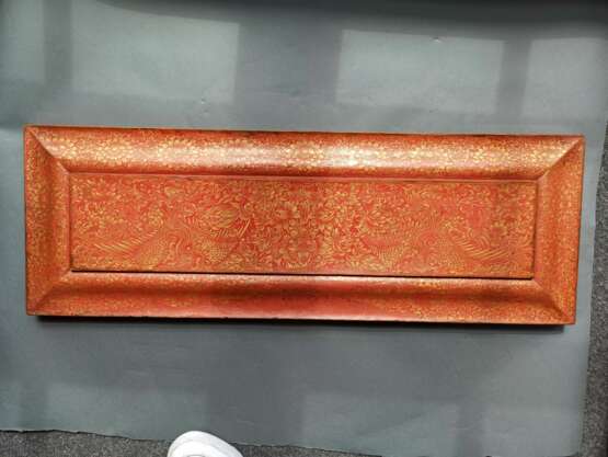 Paar große Buchdeckel aus Holz mit rotem Lackfond und feiner Goldmalerei - фото 5