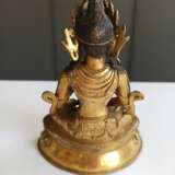 Feine und seltene feuervergoldete Bronze des Amitayus, Sonam Gyaltsen zugeschrieben - photo 7