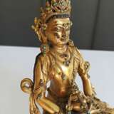 Feine und seltene feuervergoldete Bronze des Amitayus, Sonam Gyaltsen zugeschrieben - фото 9
