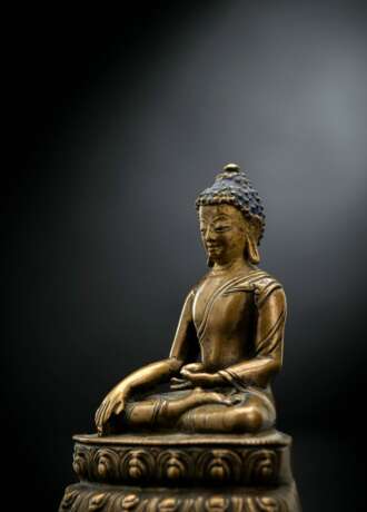 Bronze des Buddha Shakyamuni auf einem Lotos - photo 3