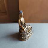 Bronze des Buddha Shakyamuni auf einem Lotos - photo 8