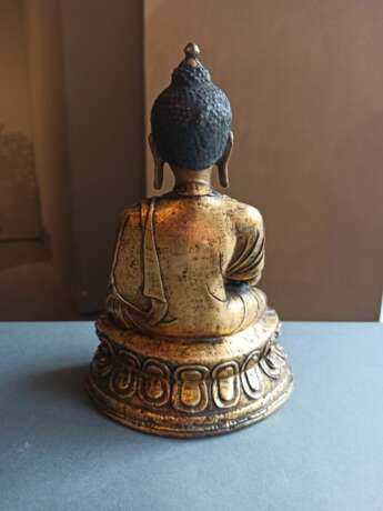 Feuervergoldete Bronze des Buddha Shakyamuni - Foto 8