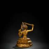 Feine feuervergoldete Bronze des Manjushri, Sonam Gyaltsen zugeschrieben - photo 2