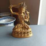 Feine feuervergoldete Bronze des Manjushri, Sonam Gyaltsen zugeschrieben - фото 4