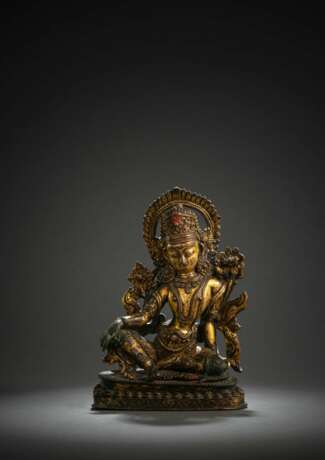 Feuervergoldete Bronze des Indra auf einem Lotos - фото 1