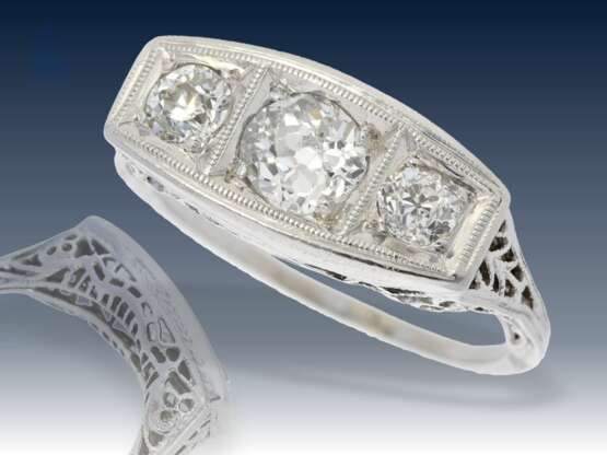 Ring: antiker, dekorativer Diamant-Goldschmiedering, vermutlich aus der Zeit des Jugendstils, ca.1ct - photo 1