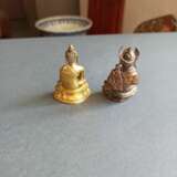 Feuervergoldete Miniatur-Bronze des Buddha Shakyamuni und Miniaturbronze Bronze - Foto 3