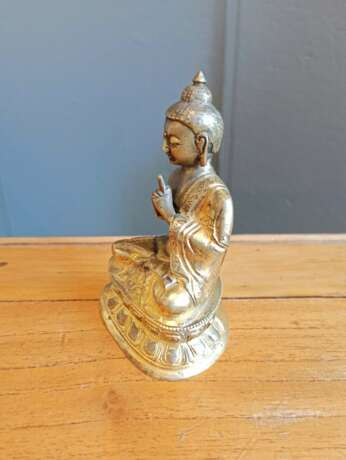 Partiell feuervergoldete Bronze des Buddha Shakyamuni - Foto 5