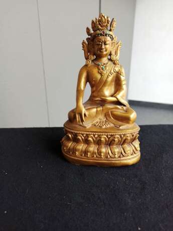 Feuervergoldete Bronze des Buddha Shakyamuni auf einem Lotos - Foto 2