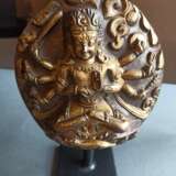 Drei feuervergoldete Kupfer-Repoussé-Arbeiten mit Parvati, Bhairava und einer weiteren trantrischen Gottheit - photo 5