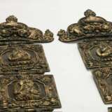 Paar Tempelgehänge aus Seidenbrokat mit feuervergoldeten Kupferpaneelen - photo 5
