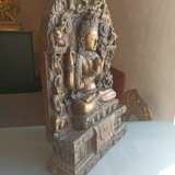 Vergoldetes Repoussé-Relief mit Darstellung von Sadaksharilokesvhara - photo 3