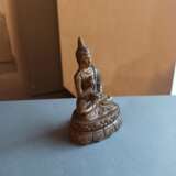 Bronze des Padmasambhava auf einem Lotos - Foto 5