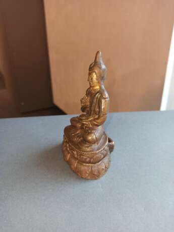 Bronze des Padmasambhava auf einem Lotos - photo 6