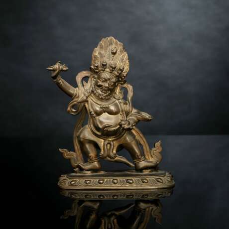 Bronze des Vajrapani auf einem Lotossockel - photo 1