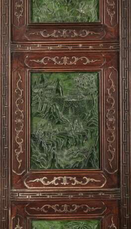 Vierteiliger, beschnitzter Stellschirm mit spinatgrünen Jade-Platten - фото 11