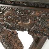 Tisch aus Hartholz mit reicher Drachenschnitzerei - Foto 14