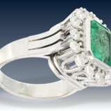 Ring: klassischer vintage Smaragd/Brillantring, ehemals sehr teure Goldschmiedearbeit, ca.1,4ct feine Brillanten - photo 2