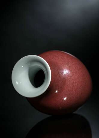 Kupferrot glasierte Vase aus Porzellan - фото 3
