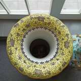 Paar große Bodenvasen im Dayazhai-Stil mit Drachen-Blütendekor auf türkisfarbenem Fond - Foto 13