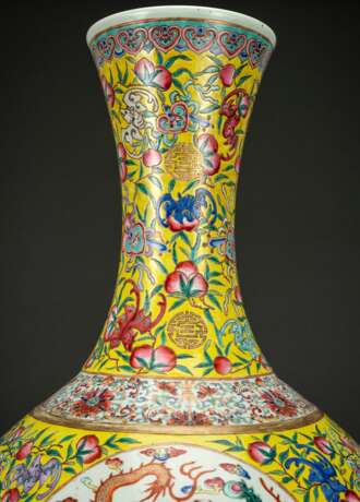 Große Drachen-Phönix-Vase aus Porzellan mit gelbem Fond - photo 4