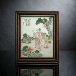 Feine Porzellantafel mit Gedicht und Darstellung vom Cui Zongzhi als Gelehrter der Tang-Zeit im Stil von Tang Ying (1682-1756)