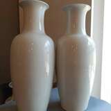 Paar große Vasen aus Porzellan mit Landschaftsdekor in polychromen Emailfarben - photo 6