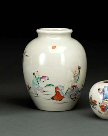 'Famille-rose'-Vase mit Shoulao und Dienerknabe - Foto 1
