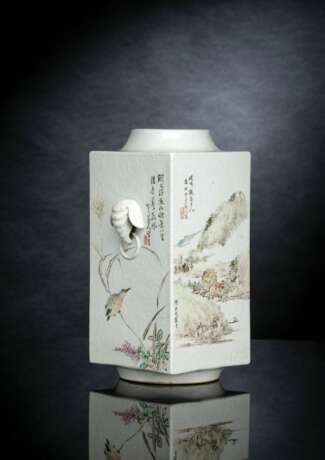 Seltene 'cong'-förmige Vase mit Landschafts- und Vogeldekor von Cheng Men - фото 1