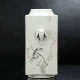 Seltene 'cong'-förmige Vase mit Landschafts- und Vogeldekor von Cheng Men - photo 3