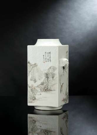 Seltene 'cong'-förmige Vase mit Landschafts- und Vogeldekor von Cheng Men - фото 6