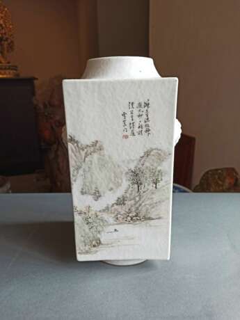 Seltene 'cong'-förmige Vase mit Landschafts- und Vogeldekor von Cheng Men - Foto 10