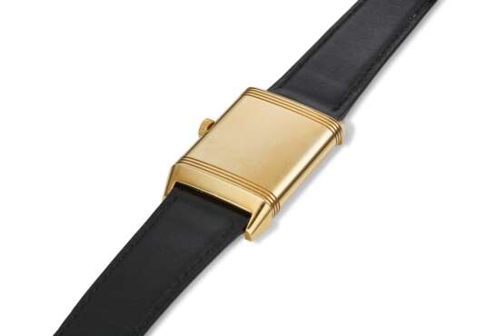 Jaeger-LeCoultre. JAEGER LECOULTRE, REVERSO, GRAND TAILLE, 18K YELLOW GOLD, LIMITED EDITION OF 10, REF. 270.1.62 - фото 4