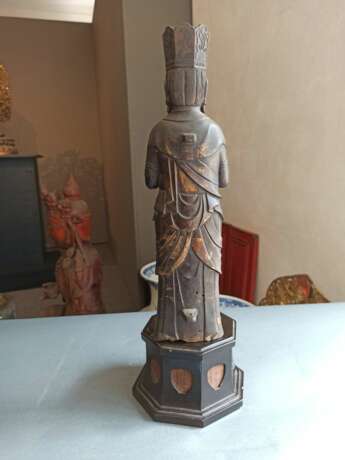 Seltene Bronzefigur des Kannon Bosatsu im Zenkôji-Stil - фото 8