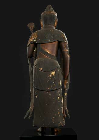 Feine Figur eines stehenden Nikkô Bosatsu aus Holz mit. Lackfassung - photo 2