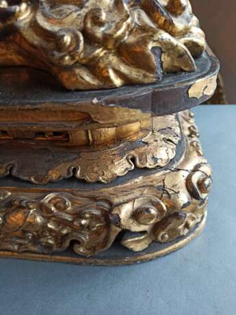 Großer Kannon Bosatsu aus Holz mit prächtiger Lackvergoldung - фото 8