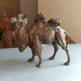 Bronze eines schreitenden baktrischen Kamels - photo 2