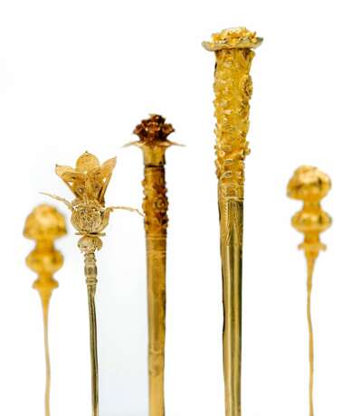 Sechs goldene Haarnadeln in Blütenform - photo 2
