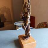 Bronze der Parvati auf einem Sockel stehend - photo 3