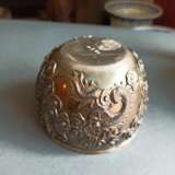 Teekanne, Milchgießer und Schale aus Silber mit Drachenrelief - Foto 5